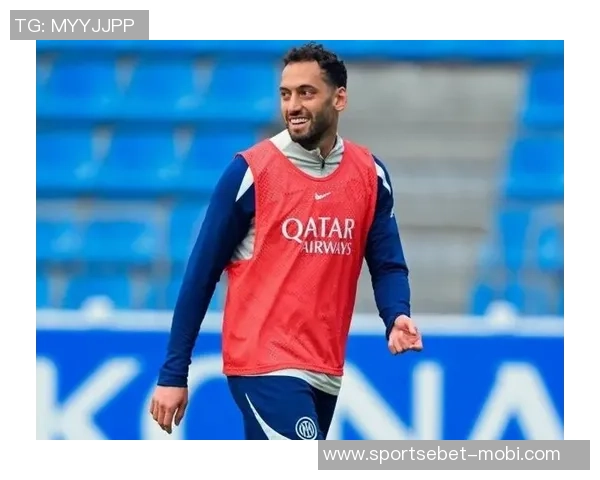 国米计划与恰尔汉奥卢经纪人会谈续约事宜或将降薪至2028年